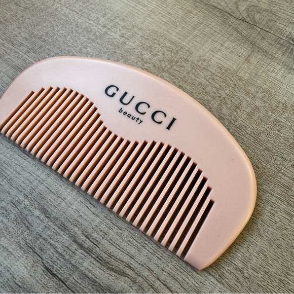Gucci Beauty Comb with Pouch 🌸 Millennial Baby Pink Floral Authentic Spring GWP - Picture 7 of 10